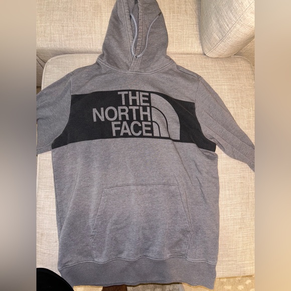 COPY - The North Face Hoodie - Picture 1 of 3